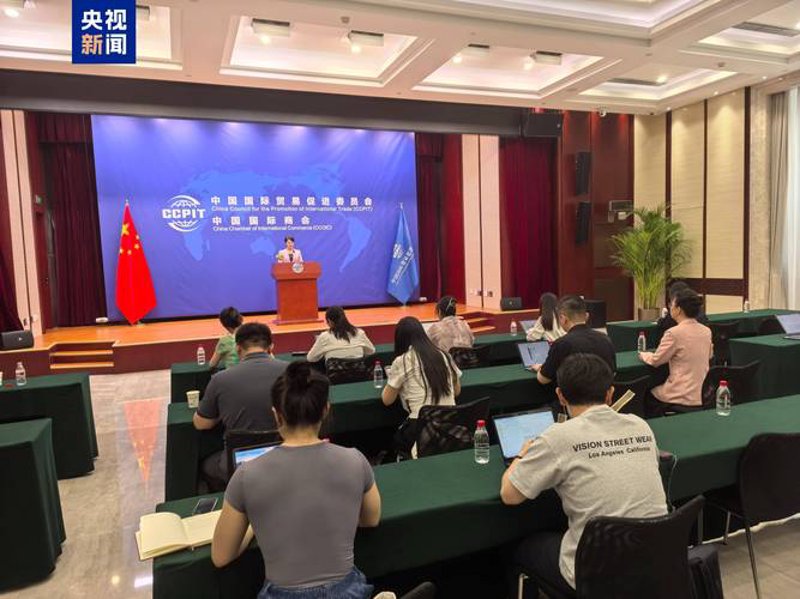 走进达辉贸易：供应链管理的新篇章